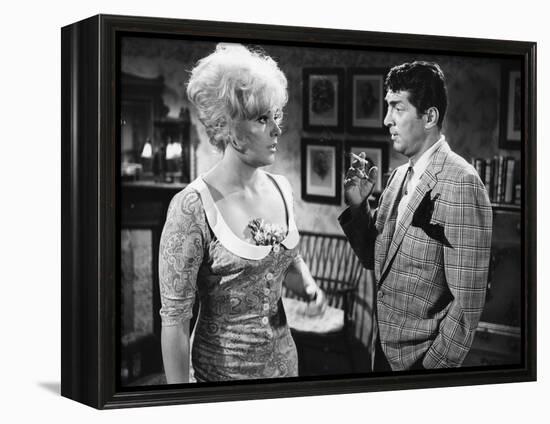 KISS ME STUPID, 1964 directed by BIILY WILDER Kim Novak and Dean Martin (b/w photo)-null-Framed Stretched Canvas