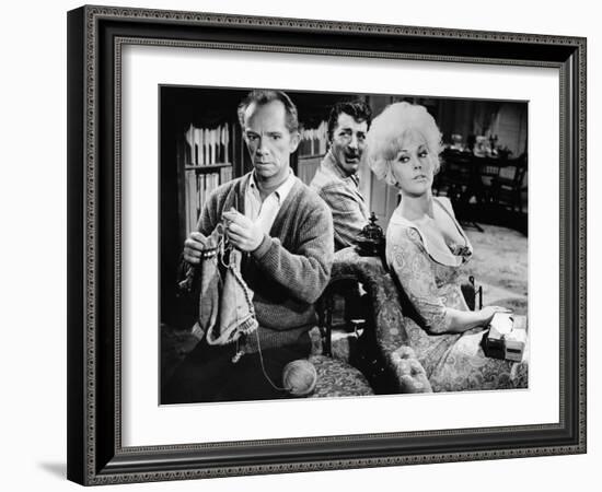 KISS ME STUPID, 1964 directed by BIILY WILDER Ray Walston, Dean Martin and Kim Novak (b/w photo)-null-Framed Photo