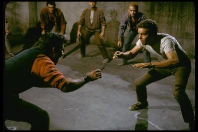knife-fight-scene-from-west-side-story_u