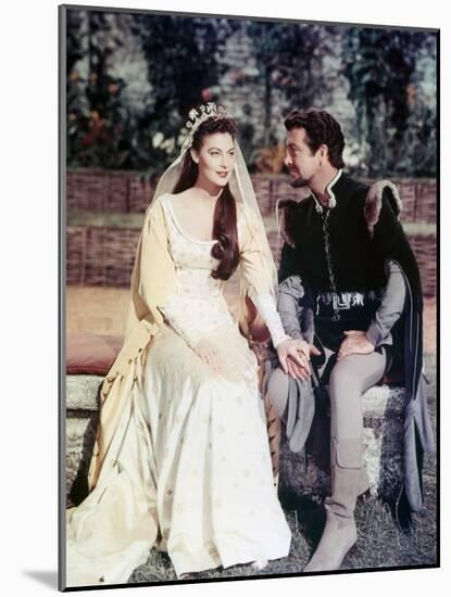 KNIGHTS OF THE ROUND TABLE, 1953 directed by RICHARD THORPE Ava Gardner and Robert Taylor (photo)-null-Mounted Photo