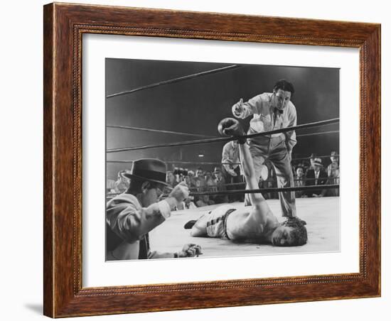 Knock Out!-null-Framed Photo