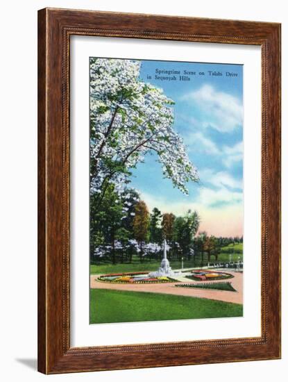 Knoxville, Tennessee - Springtime Scene on Talahi Drive in the Sequoyah Hills-Lantern Press-Framed Art Print