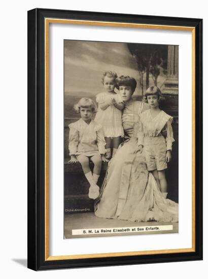 Königin Elisabeth Von Belgien Mit Ihren Kindern-null-Framed Giclee Print