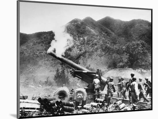 Korean War: Artillery-null-Mounted Photographic Print