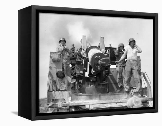 Korean War: Artillerymen-null-Framed Premier Image Canvas