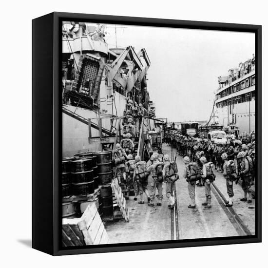 Korean War Marines USS Henrico-Associated Press-Framed Premier Image Canvas