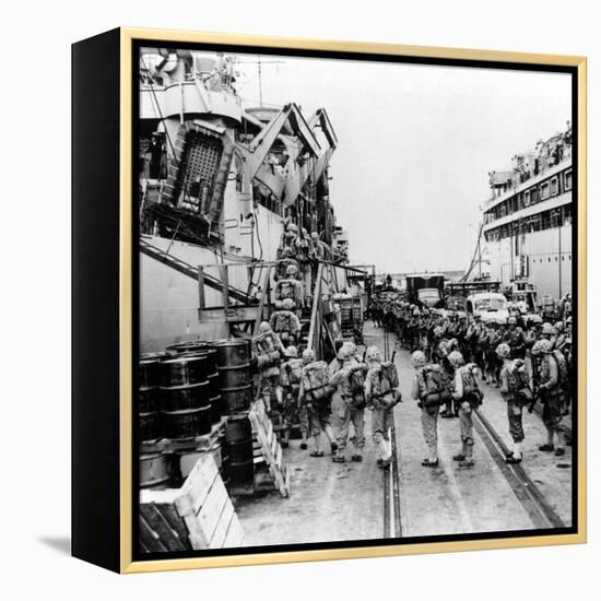 Korean War Marines USS Henrico-Associated Press-Framed Premier Image Canvas