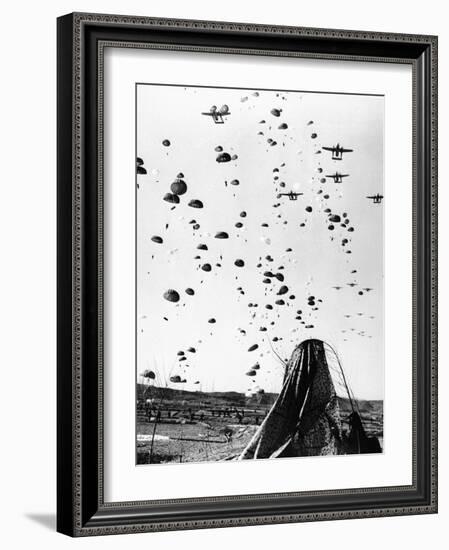 Korean War-Associated Press-Framed Photographic Print