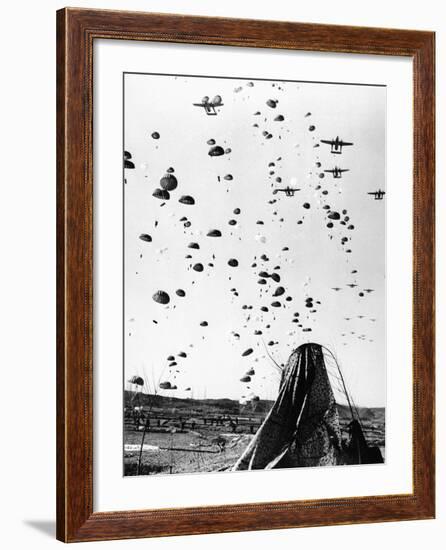 Korean War-Associated Press-Framed Photographic Print