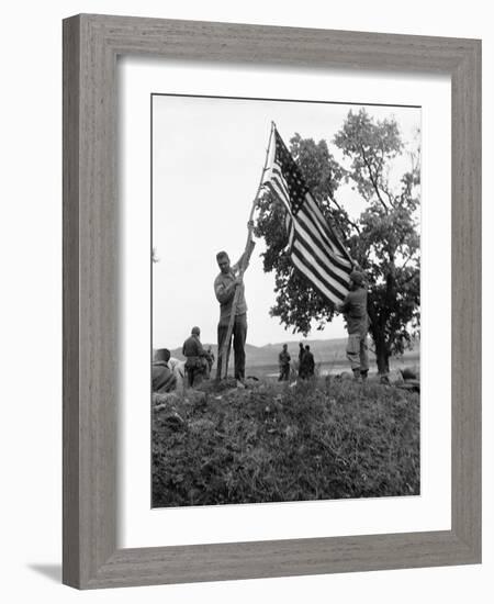 Korean War-Max Desfor-Framed Photographic Print