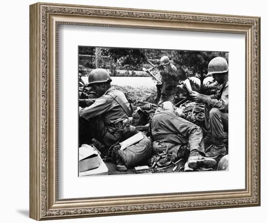 Korean War-Associated Press-Framed Photographic Print