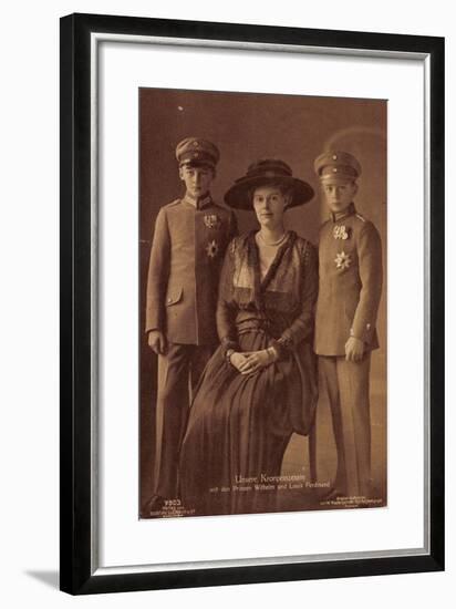 Kronprinzessin Cecilie Mit Prinzen Wilhelm Und Louis-null-Framed Giclee Print