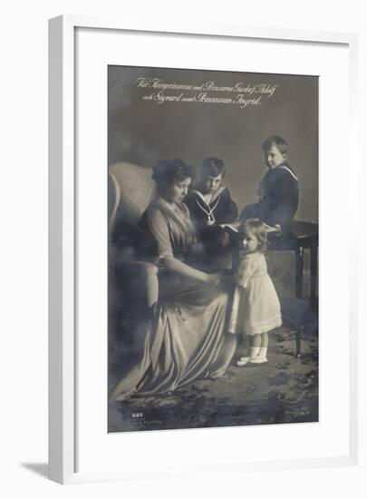 Kronprinzessin, Gustav Adolf, Sigvard, Prinz. Ingrid-null-Framed Giclee Print