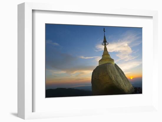 Kyaiktiyo Pagoda, Gold Rock, Mon State, Myanmar-Keren Su-Framed Photographic Print