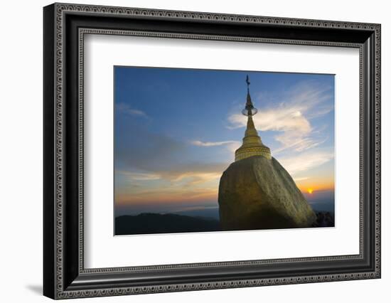 Kyaiktiyo Pagoda, Gold Rock, Mon State, Myanmar-Keren Su-Framed Photographic Print