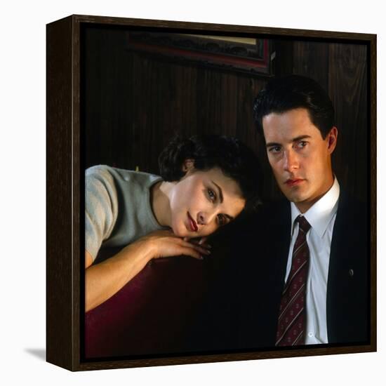 KYLE MacLACHLAN; SHERILYN FENN. "Twin Peaks" [1990], directed by DAVID LYNCH.-null-Framed Stretched Canvas