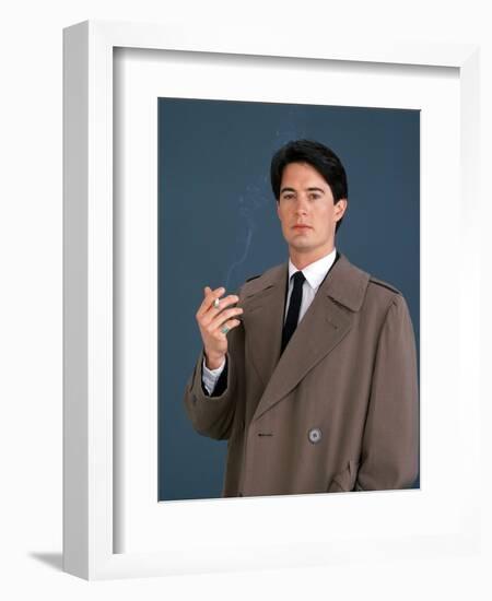 KYLE MacLACHLAN. "Twin Peaks" [1990], directed by DAVID LYNCH.-null-Framed Premium Photographic Print