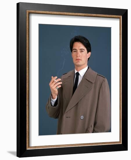 KYLE MacLACHLAN. "Twin Peaks" [1990], directed by DAVID LYNCH.-null-Framed Photographic Print