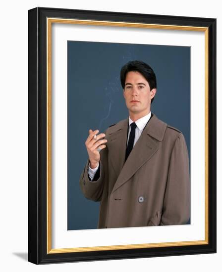 KYLE MacLACHLAN. "Twin Peaks" [1990], directed by DAVID LYNCH.-null-Framed Photographic Print