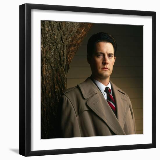 KYLE MacLACHLAN. "Twin Peaks" [1990], directed by DAVID LYNCH.-null-Framed Photographic Print