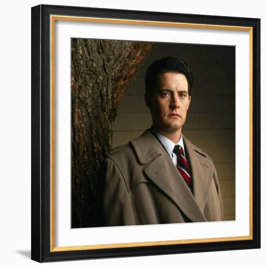 KYLE MacLACHLAN. "Twin Peaks" [1990], directed by DAVID LYNCH.-null-Framed Photographic Print