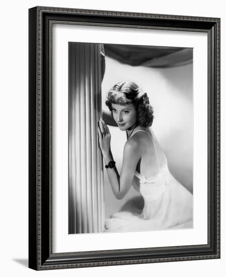 L'actrice americaine Barbara Stanwyck (1907- 1990) (b/w photo)-null-Framed Photo