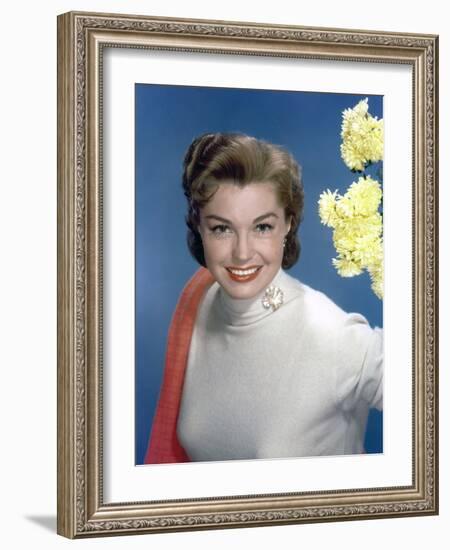 L'actrice Esther Williams, c. 1953 --- Esther Williams, c. 1953 (photo)-null-Framed Photo