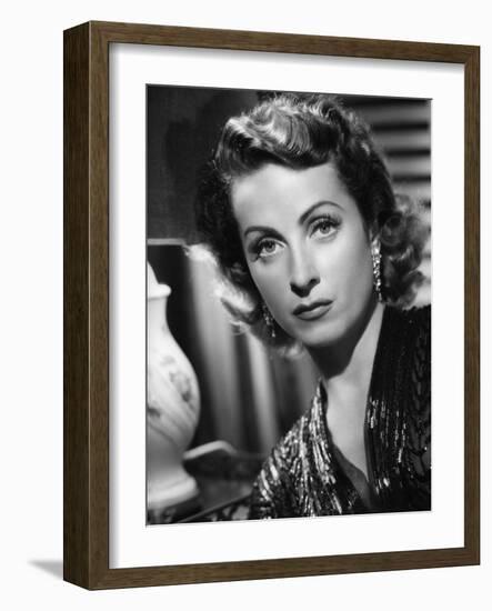 L'Affaire Ciceron 5 FINGERS, (aka FIVE FINGERS) by Joseph L. Mankiewicz with Danielle Darrieux, 195-null-Framed Photo