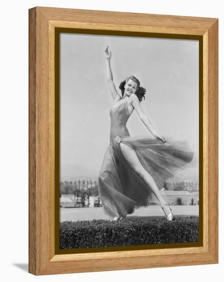 L'Amour vient en dansant YOU'LL NEVER GET RICH by SidneyLanfield with Rita Hayworth, 1941 (b/w phot-null-Framed Stretched Canvas