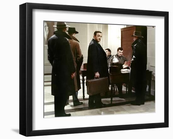 L' armee des Ombres by JeanPierreMelville with Lino Ventura, 1969 (d'apres JosephKessel) (photo)-null-Framed Photo