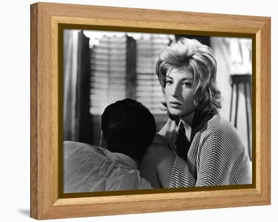 L'AVVENTURA, 1960 directed by MICHELANGELO ANTONIONI Gabriele Ferzetti / Monica Vitti (b/w photo)-null-Framed Stretched Canvas