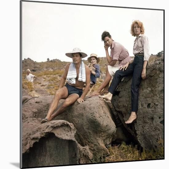 L' Avventura by Michelangelo Antonioni with Gabriele Ferzetti, Lea Massari, Monica Vitti, 1960 (pho-null-Mounted Photo