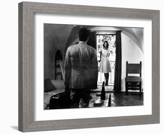 L'Avventura, Gabriele Ferzetti, Lea Massari, 1960-null-Framed Photo