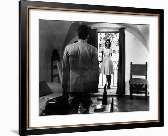 L'Avventura, Gabriele Ferzetti, Lea Massari, 1960-null-Framed Photo