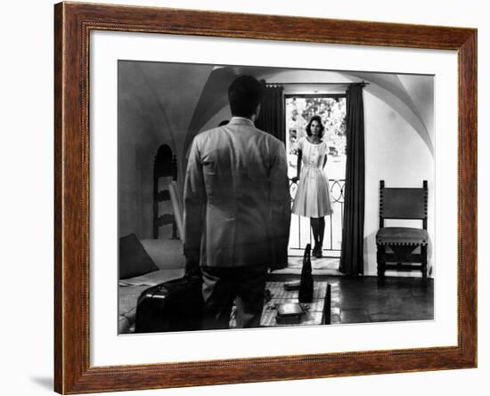 L'Avventura, Gabriele Ferzetti, Lea Massari, 1960-null-Framed Photo