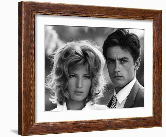 L'eclipse by Michelangelo Antonioni with Alain Delon and Monica Vitti, 1962 (b/w photo)-null-Framed Photo