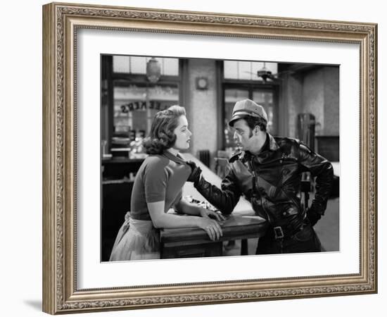 L'Equipee Sauvage THE WILD ONE by Laszlo Benedek with Marlon Brando and Mary Murphy, 1953 (b/w phot-null-Framed Photo