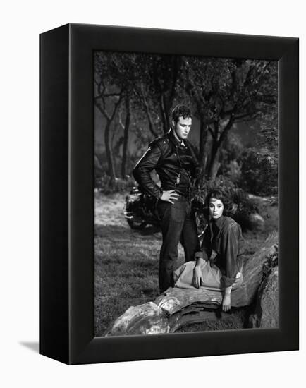 L'Equipee Sauvage THE WILD ONE by Laszlo Benedek with Marlon Brando and Mary Murphy, 1953 (b/w phot-null-Framed Stretched Canvas