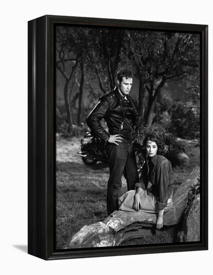 L'Equipee Sauvage THE WILD ONE by Laszlo Benedek with Marlon Brando and Mary Murphy, 1953 (b/w phot-null-Framed Stretched Canvas