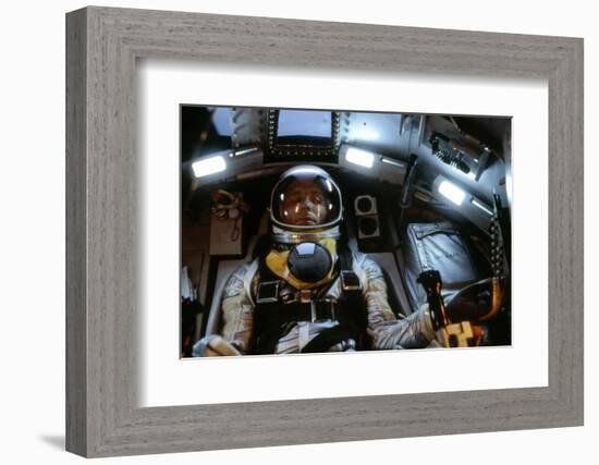 L'Etoffe des heros (The Right Stuff) by PhilipKaufman with Sam Shepard, 1983 (photo)-null-Framed Photo