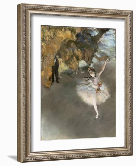 l'Etoile ou Danseuse sur scène-Edgar Degas-Framed Giclee Print