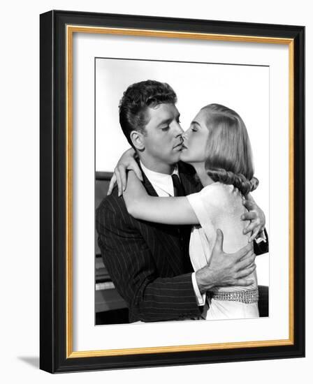 L'Homme aux abois (I Walk Alone) by Byron Haskin with Burt Lancaster and Lizabeth Scott, 1948 (b/w -null-Framed Photo