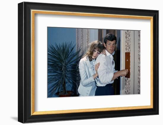 L'homme by Rio by PhilippedeBroca with Francoise Dorleac and Jean-Paul Belmondo, 1964 (photo)-null-Framed Photo