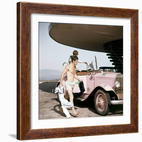 L'homme de Rio-null-Framed Photo