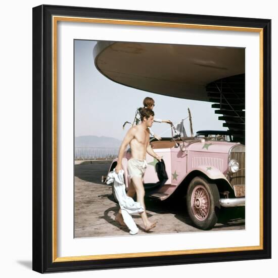 L'homme de Rio-null-Framed Photo