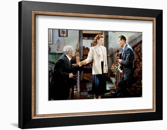 L' Homme Tranquille THE QUIET MAN by JohnFord with Barry Fitzgerald, John Wayne and Maureen O'Hara,-null-Framed Photo