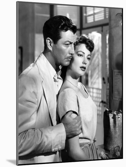 L'ile au complot THE BRIBE by RobertLeonard with Ava Gardner and Robert Taylor, 1949 (b/w photo)-null-Mounted Photo