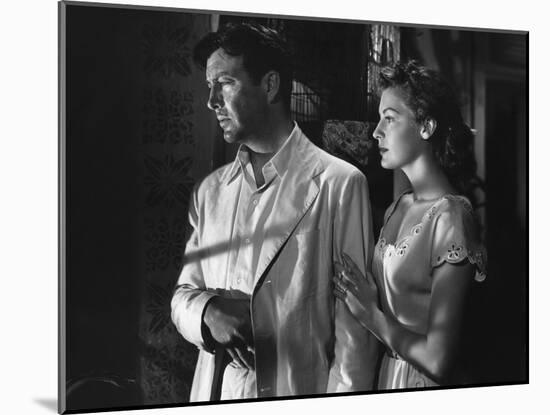 L'ile au complot THE BRIBE by RobertLeonard with Ava Gardner and Robert Taylor, 1949 (b/w photo)-null-Mounted Photo