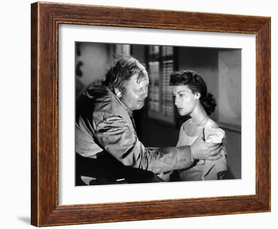 L'ile au complot THE BRIBE by RobertLeonard with Charles Laughton and Ava Gardner, 1949 (b/w photo)-null-Framed Photo