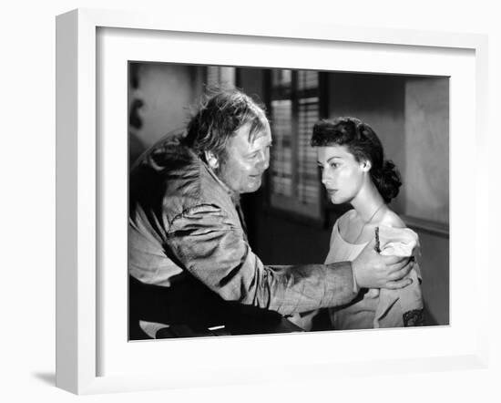 L'ile au complot THE BRIBE by RobertLeonard with Charles Laughton and Ava Gardner, 1949 (b/w photo)-null-Framed Photo